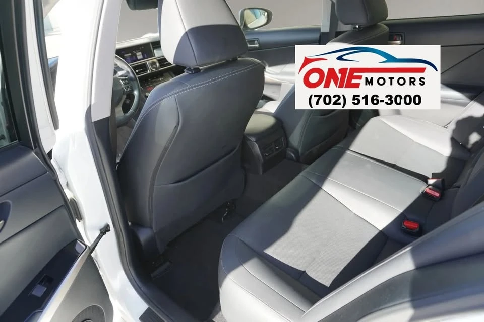 2019 Lexus IS 3rd Gen - Image 16 of 20