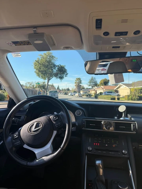 2019 Lexus IS 3rd Gen - Image 7 of 8