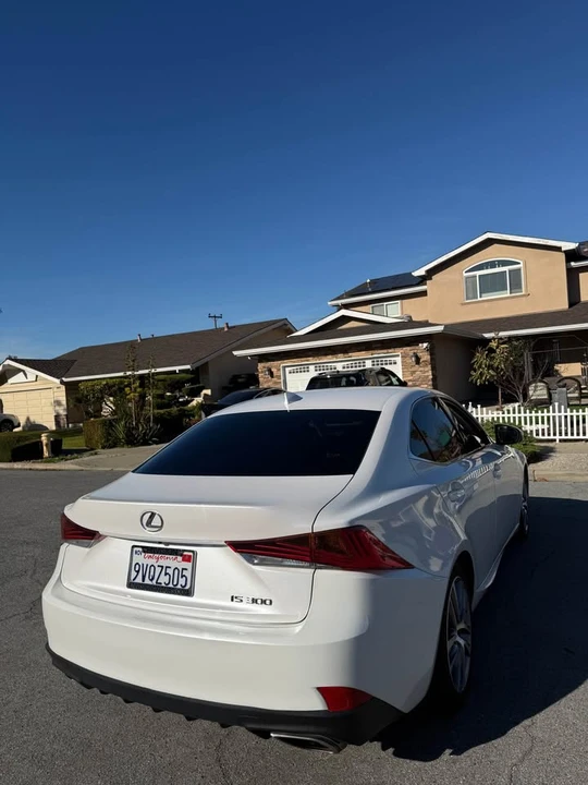 2019 Lexus IS 3rd Gen - Image 2 of 8
