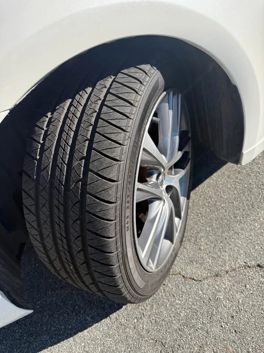 2019 Lexus IS 3rd Gen - Image 5 of 8