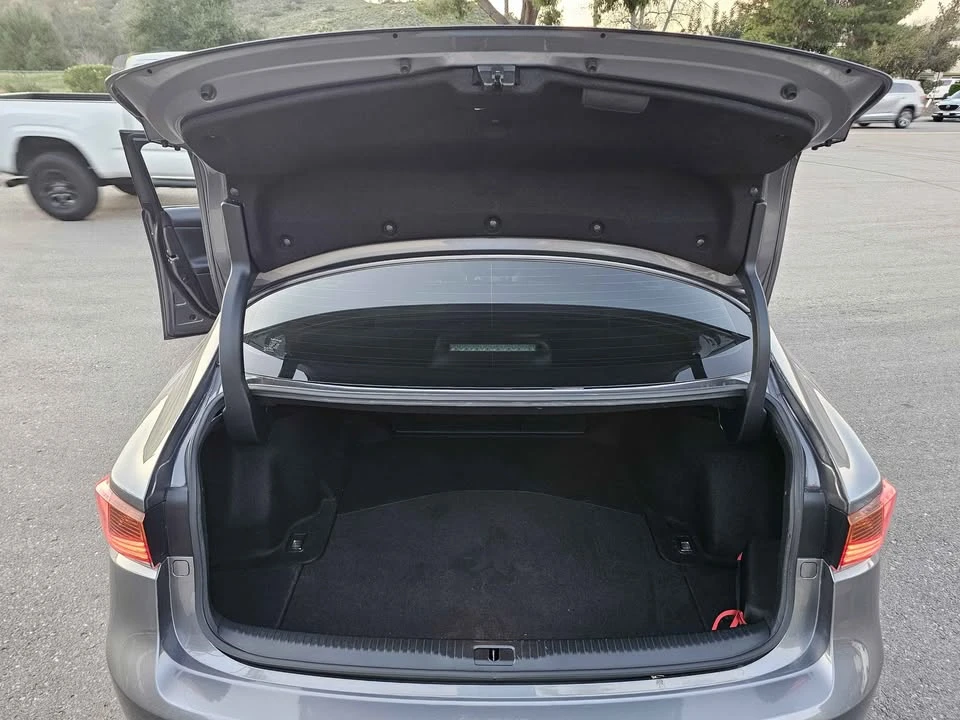 2019 Lexus IS 3rd Gen - Image 18 of 19