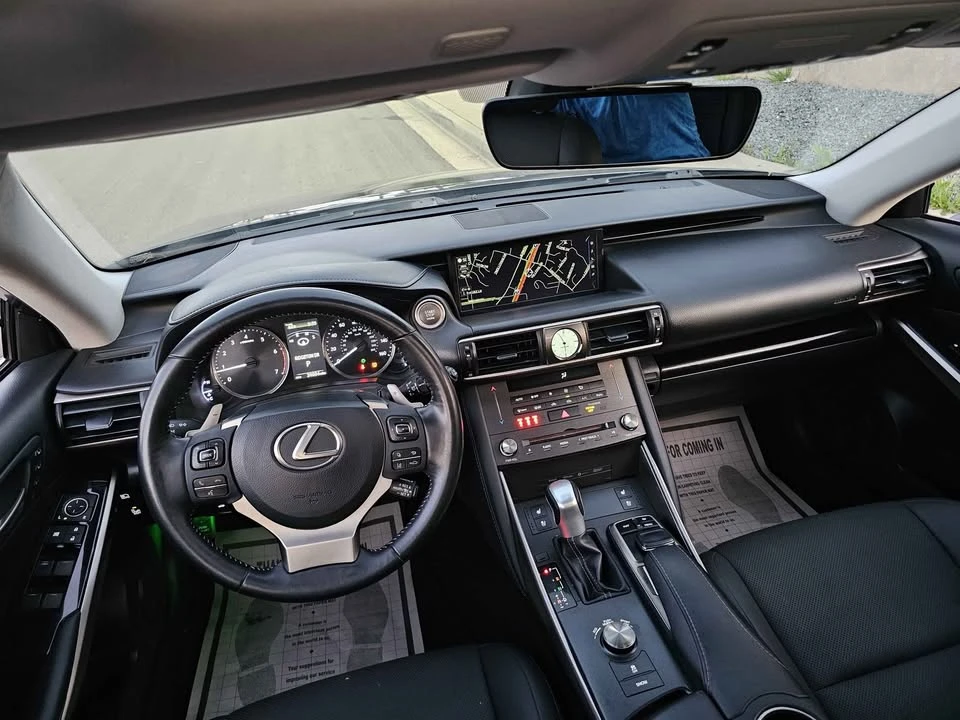2019 Lexus IS 3rd Gen - Image 9 of 19