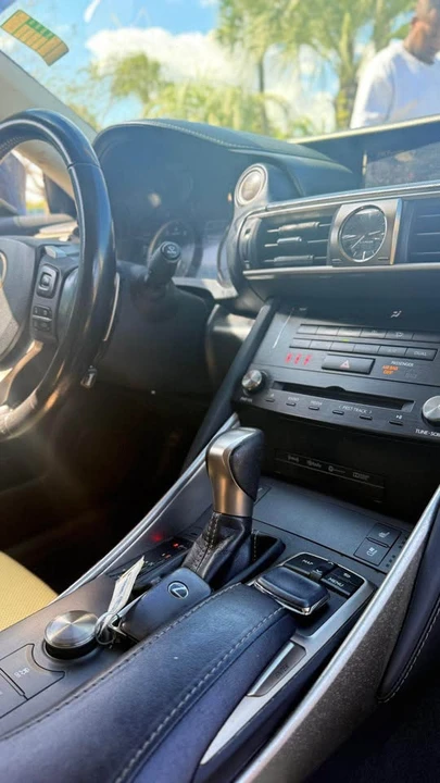 2019 Lexus IS 3rd Gen - Image 9 of 10