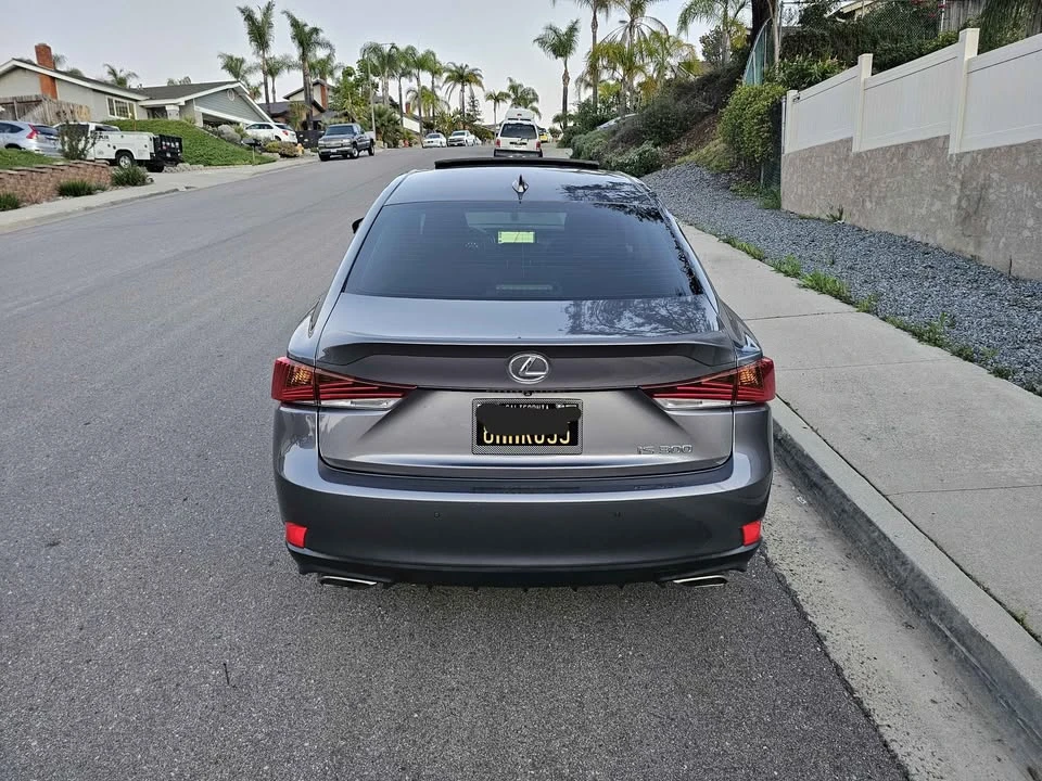 2019 Lexus IS 3rd Gen - Image 4 of 20