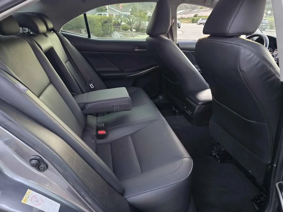 2019 Lexus IS 3rd Gen - Image 13 of 20