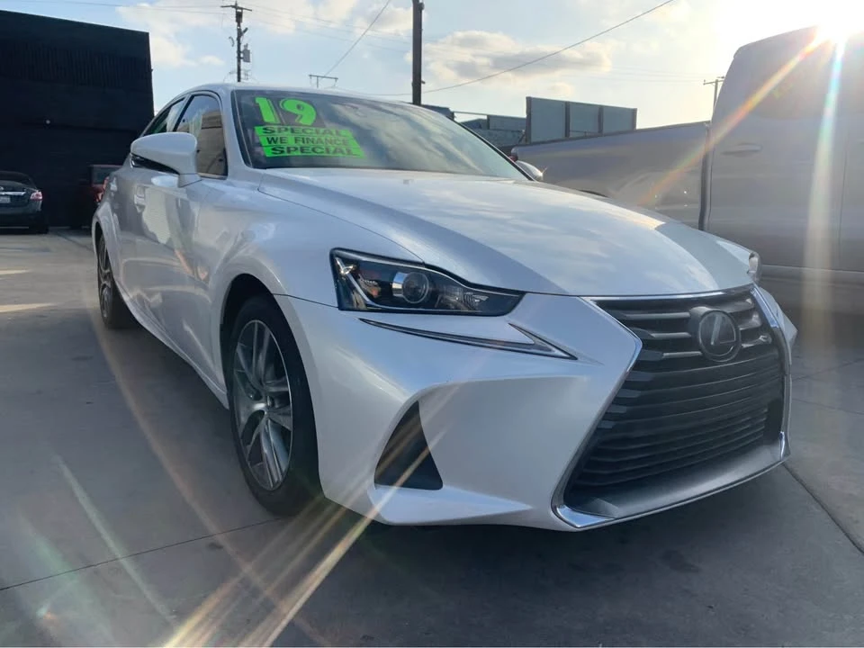 2019 Lexus IS 3rd Gen - Image 3 of 14