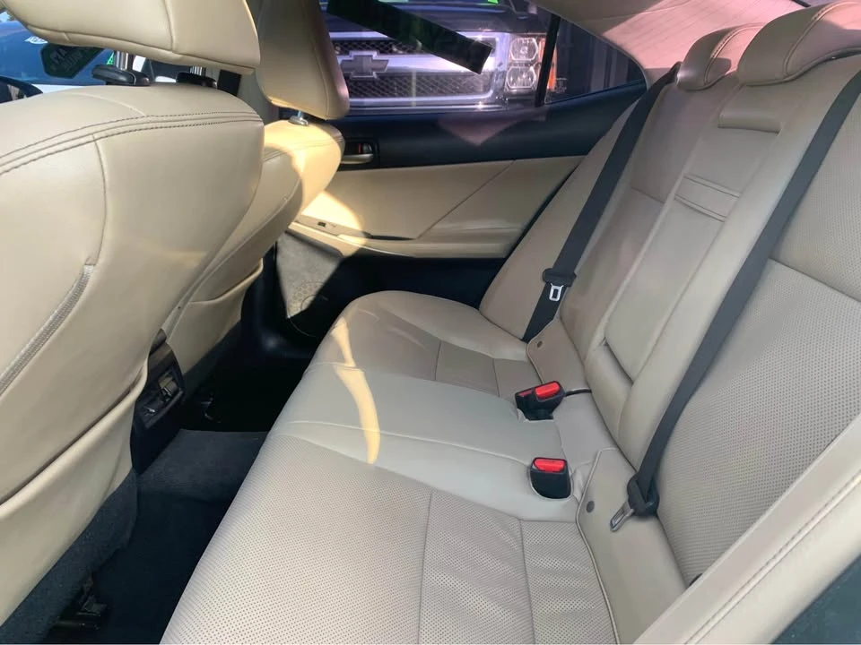 2019 Lexus IS 3rd Gen - Image 10 of 14