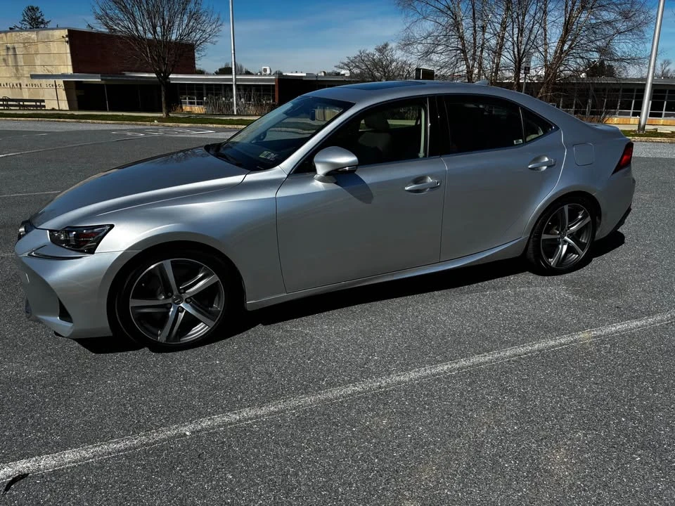 2019 Lexus IS 3rd Gen - Image 3 of 13