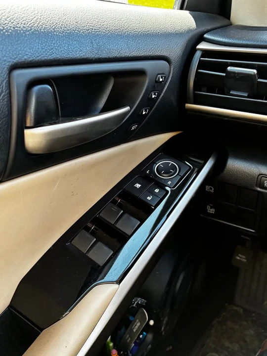 2019 Lexus IS 3rd Gen - Image 9 of 13