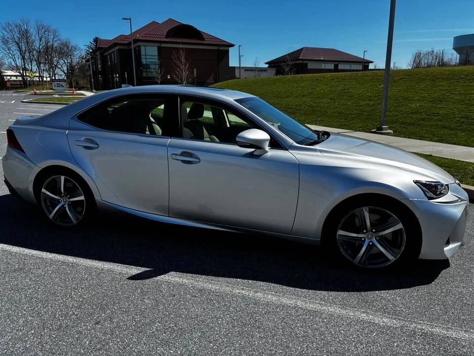2019 Lexus IS 3rd Gen - Image 2 of 13