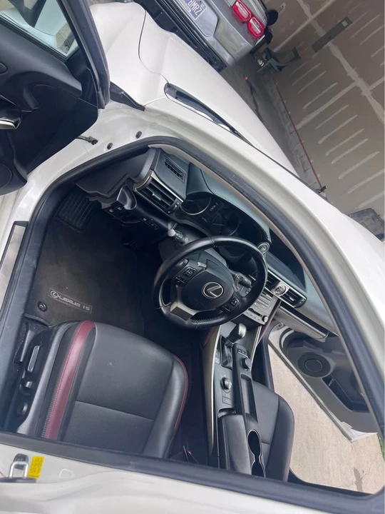 2019 Lexus IS 3rd Gen - Image 8 of 9