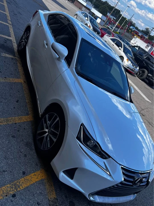 2019 Lexus IS 3rd Gen - Image 5 of 9