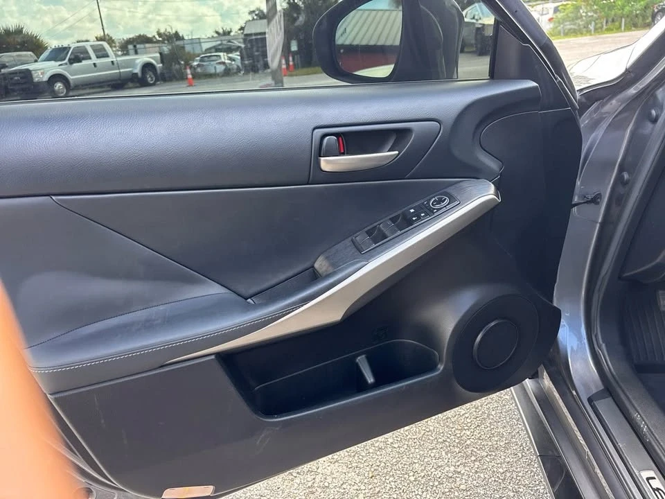 2019 Lexus IS 3rd Gen - Image 5 of 7