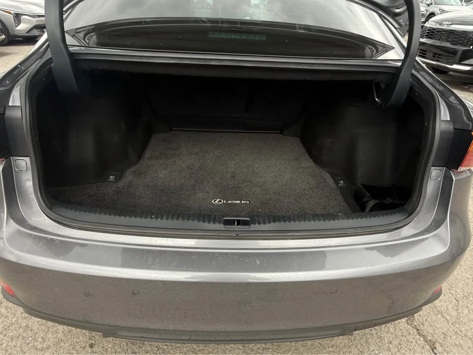2019 Lexus IS 3rd Gen - Image 4 of 12