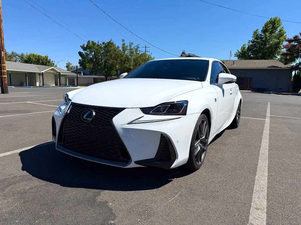 2019 Lexus IS 3rd Gen - Image 7 of 16