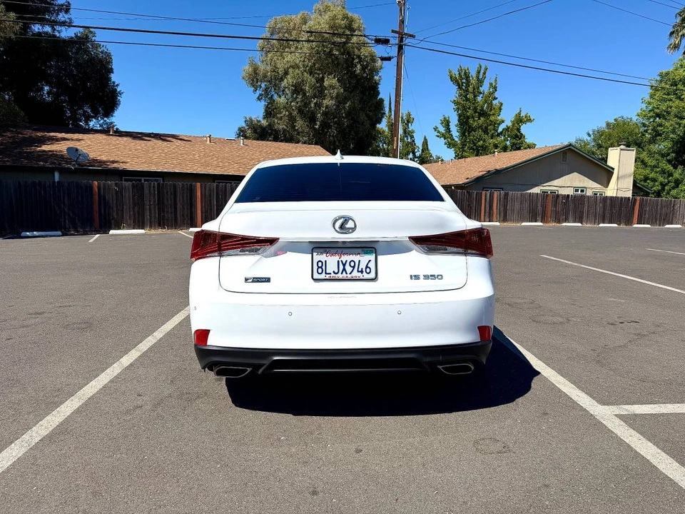 2019 Lexus IS 3rd Gen - Image 4 of 16