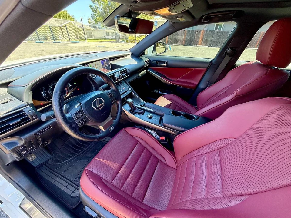 2019 Lexus IS 3rd Gen - Image 9 of 16