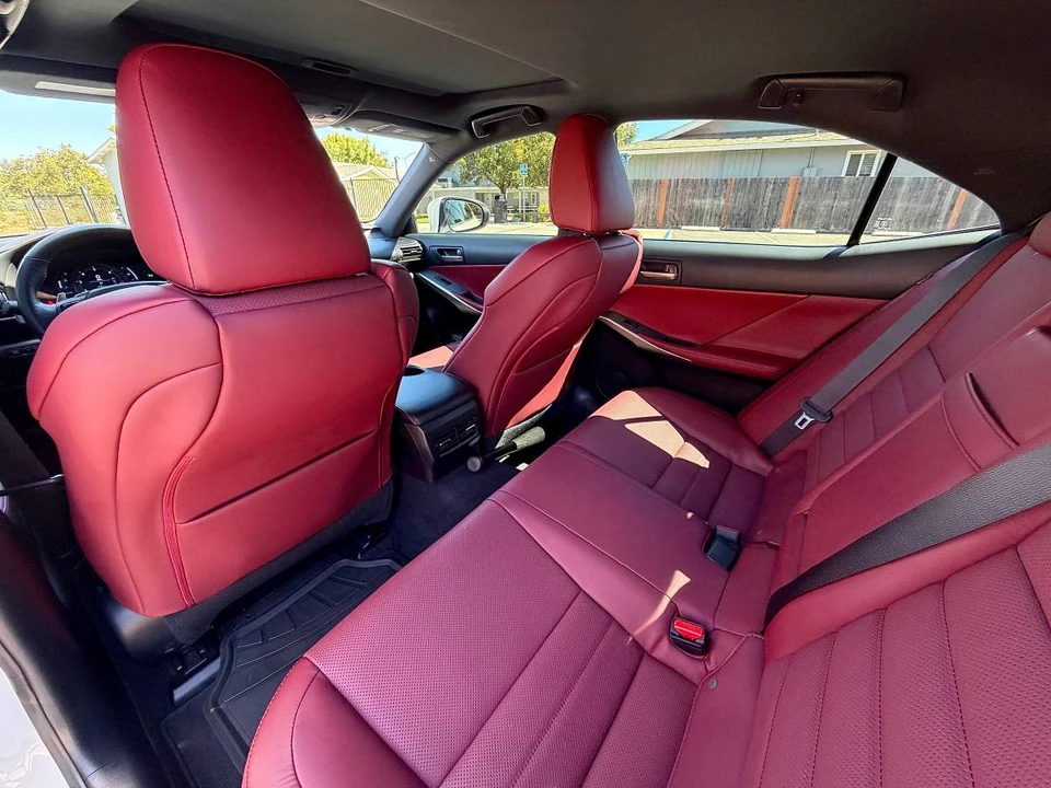 2019 Lexus IS 3rd Gen - Image 12 of 16