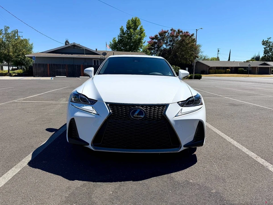 2019 Lexus IS 3rd Gen - Image 8 of 16