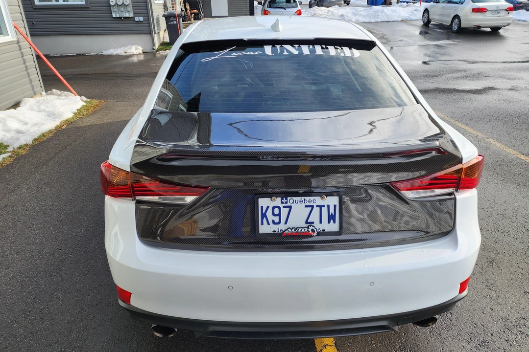 2019 Lexus IS 3rd Gen - Image 5 of 31
