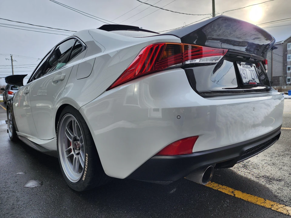 2019 Lexus IS 3rd Gen - Image 24 of 31