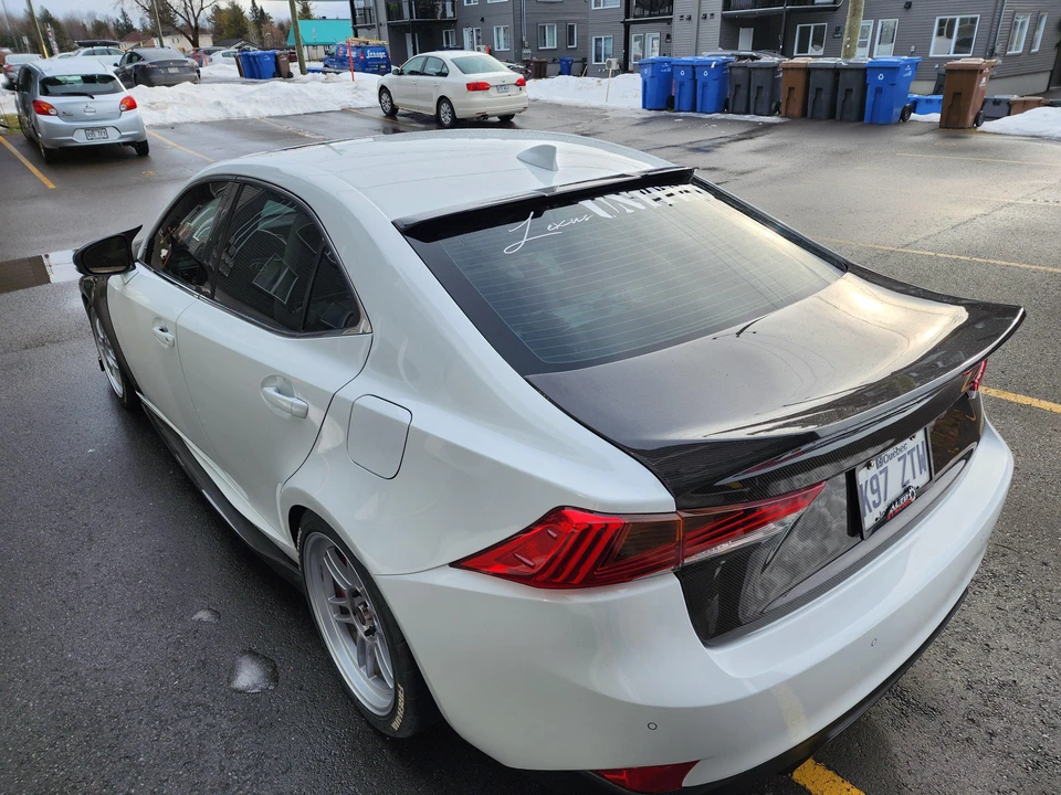 2019 Lexus IS 3rd Gen - Image 23 of 31