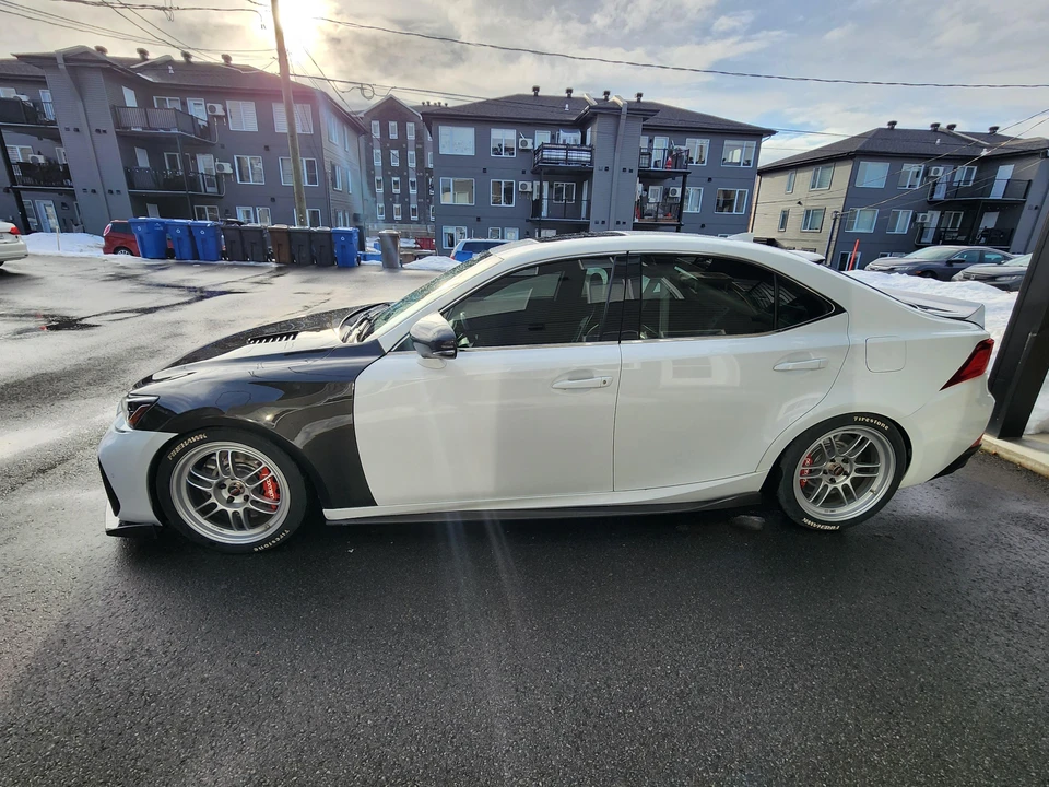 2019 Lexus IS 3rd Gen - Image 17 of 31