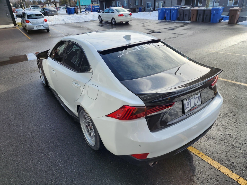 2019 Lexus IS 3rd Gen - Image 25 of 31