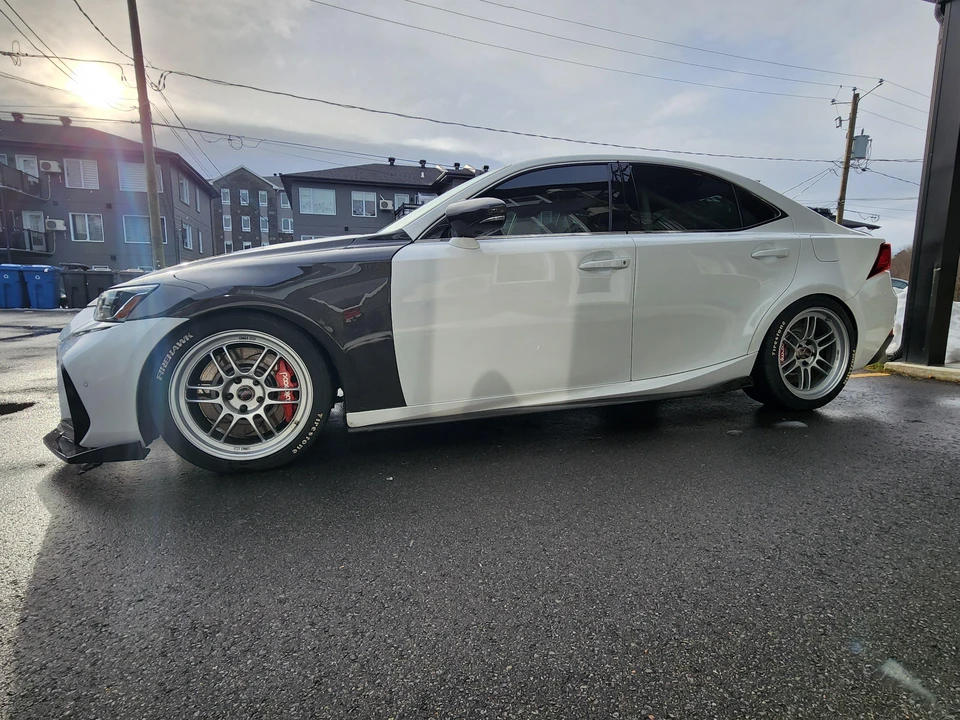 2019 Lexus IS 3rd Gen - Image 16 of 31