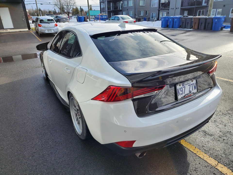 2019 Lexus IS 3rd Gen - Image 26 of 31