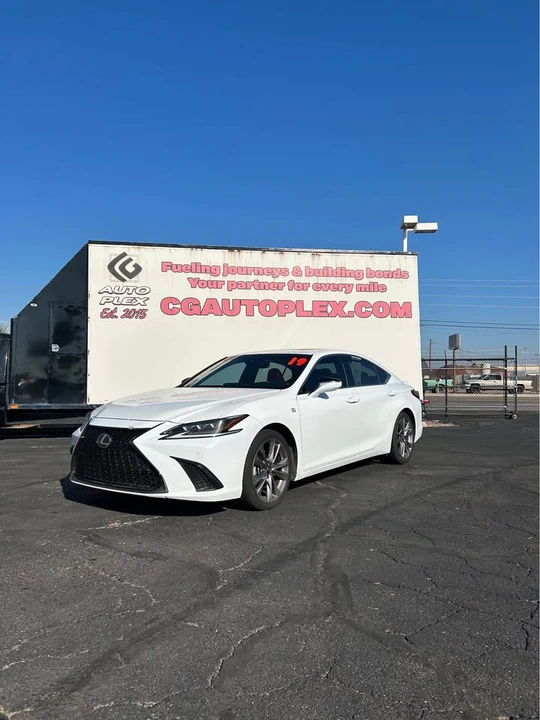 2019 Lexus IS 3rd Gen - Image 2 of 7