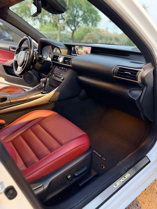 2019 Lexus IS 3rd Gen - Image 10 of 13
