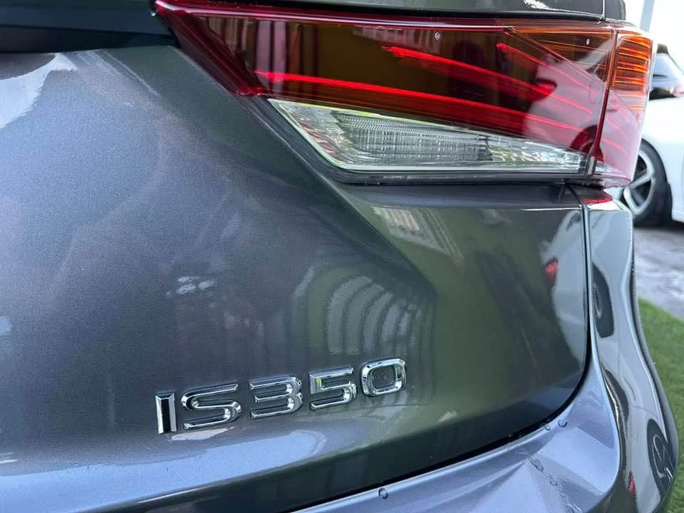 2019 Lexus IS 3rd Gen - Image 8 of 14