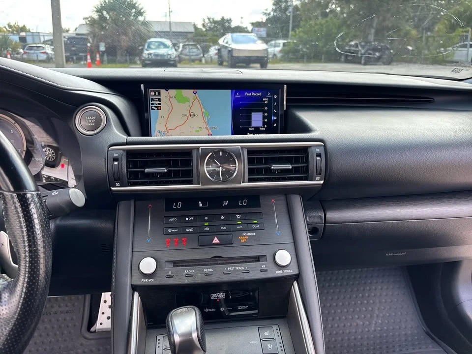 2019 Lexus IS 3rd Gen - Image 12 of 13