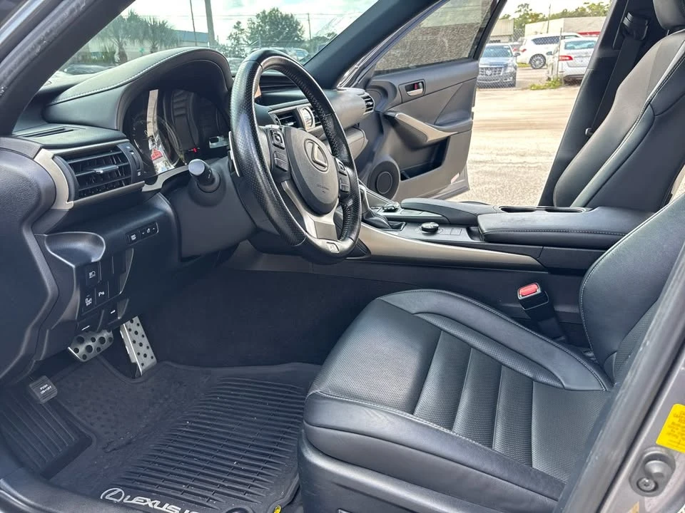 2019 Lexus IS 3rd Gen - Image 9 of 13
