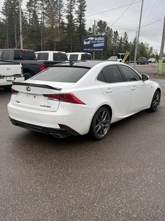 2019 Lexus IS 3rd Gen - Image 5 of 15