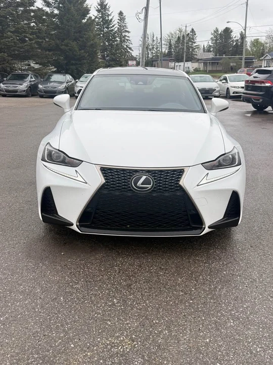 2019 Lexus IS 3rd Gen - Image 8 of 15