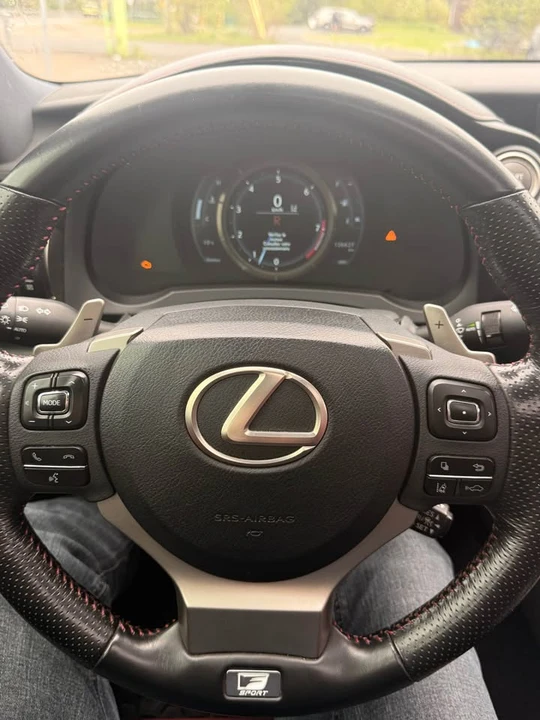 2019 Lexus IS 3rd Gen - Image 14 of 15