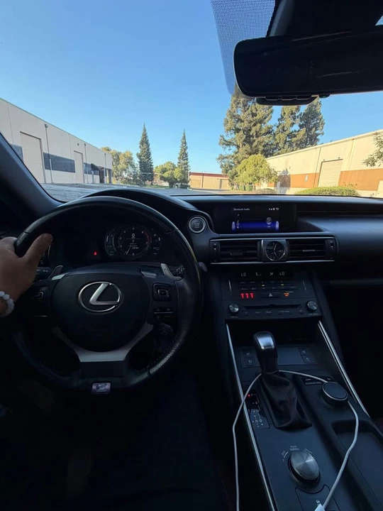 2019 Lexus IS 3rd Gen - Image 17 of 18