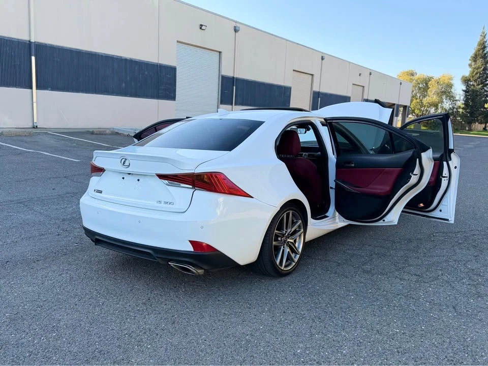 2019 Lexus IS 3rd Gen - Image 14 of 18
