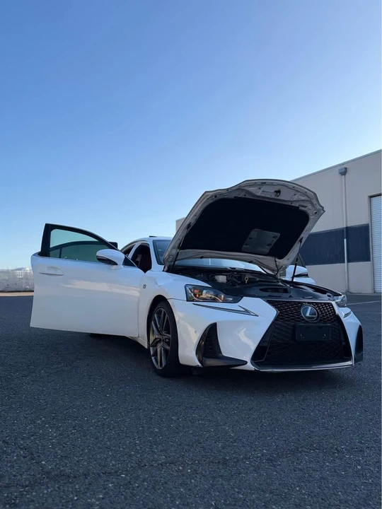 2019 Lexus IS 3rd Gen - Image 16 of 18