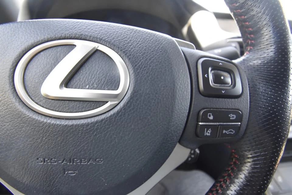 2019 Lexus IS 3rd Gen - Image 15 of 20