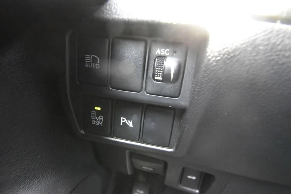 2019 Lexus IS 3rd Gen - Image 13 of 20