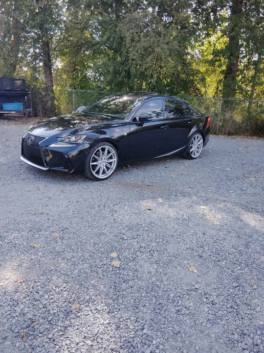 2019 Lexus IS 3rd Gen - Image 3 of 10