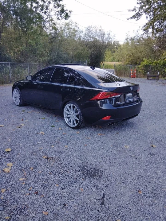 2019 Lexus IS 3rd Gen - Image 6 of 10