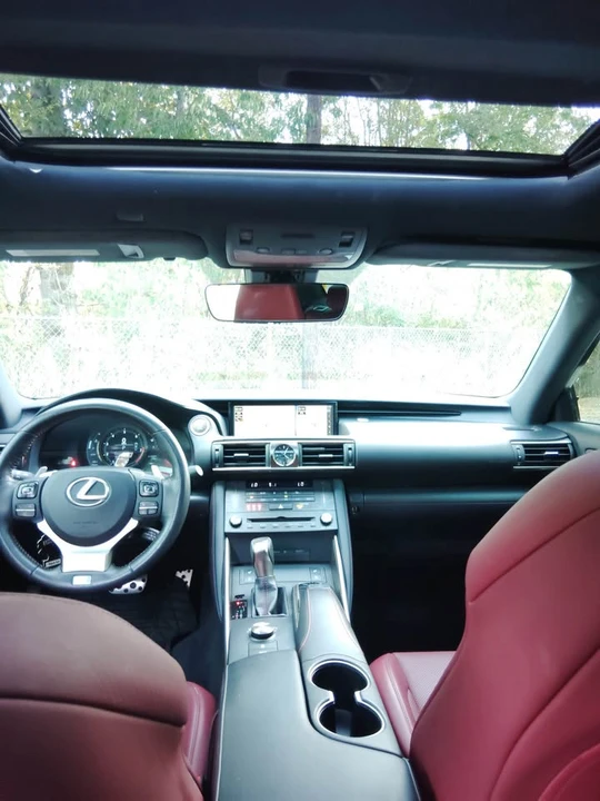 2019 Lexus IS 3rd Gen - Image 8 of 10