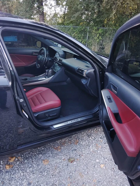 2019 Lexus IS 3rd Gen - Image 7 of 10