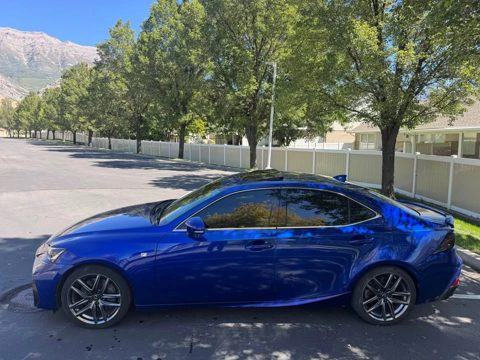 2019 Lexus IS 3rd Gen - Image 4 of 18