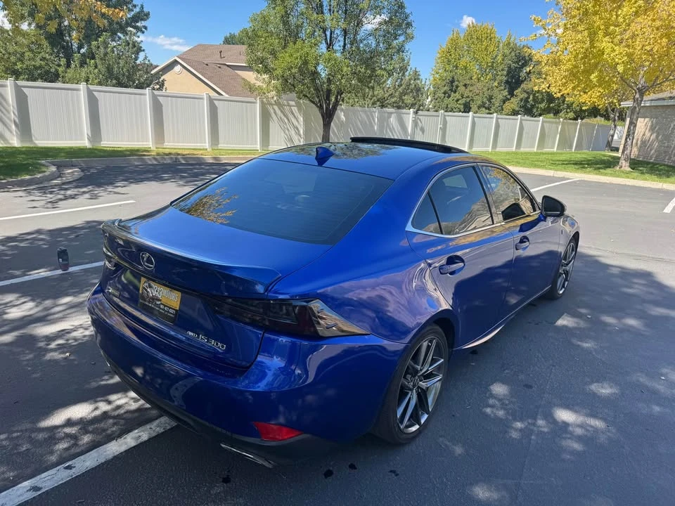 2019 Lexus IS 3rd Gen - Image 6 of 18