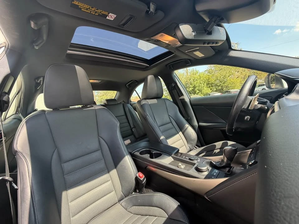 2019 Lexus IS 3rd Gen - Image 11 of 20
